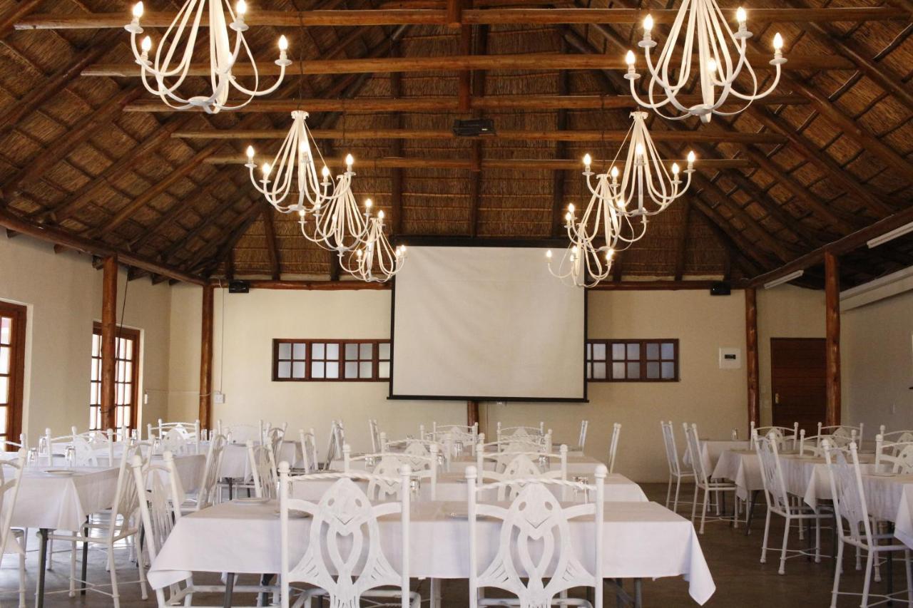 Villa De La Rosa Klerksdorp Buitenkant foto